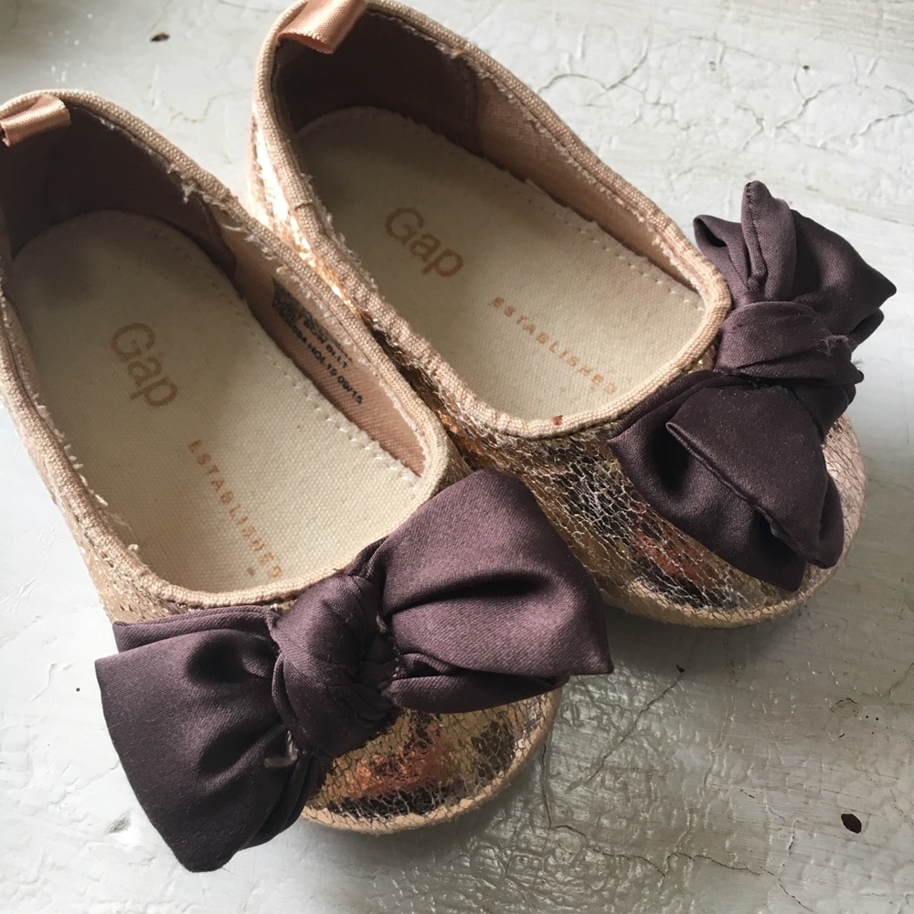 Size 5 GAP Dress Shoes